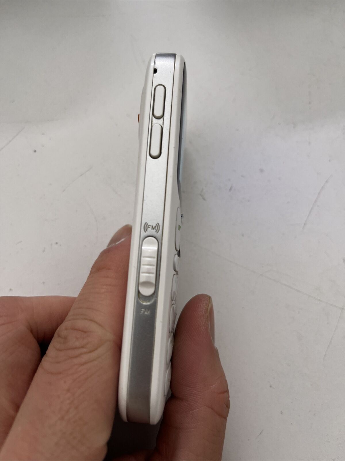 Telstra EasyCall 3 T303 - White Mobile Phone For Parts Or Not Working ...