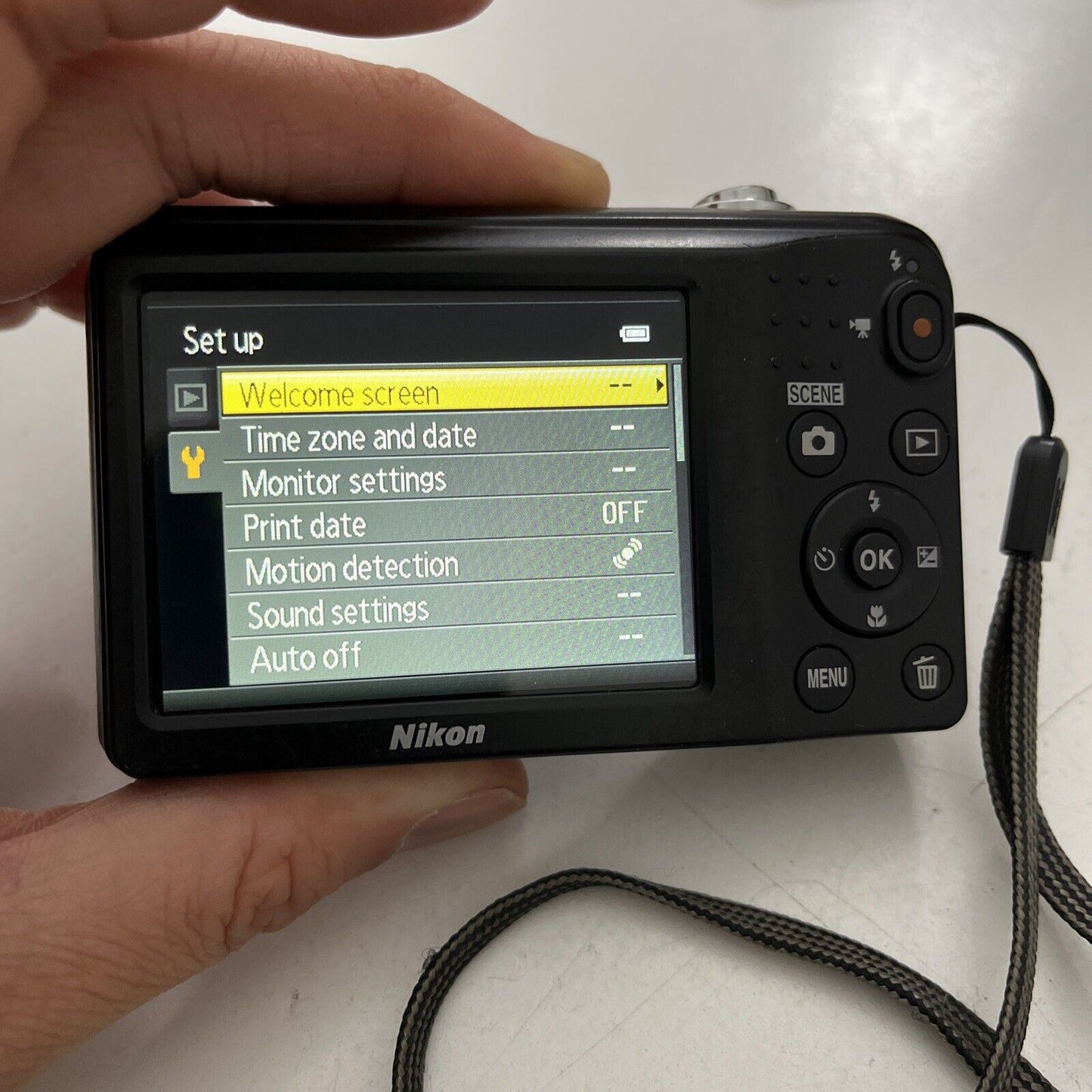 Nikon COOLPIX L29 16.1MP Digital Camera 5x Optical Zoom