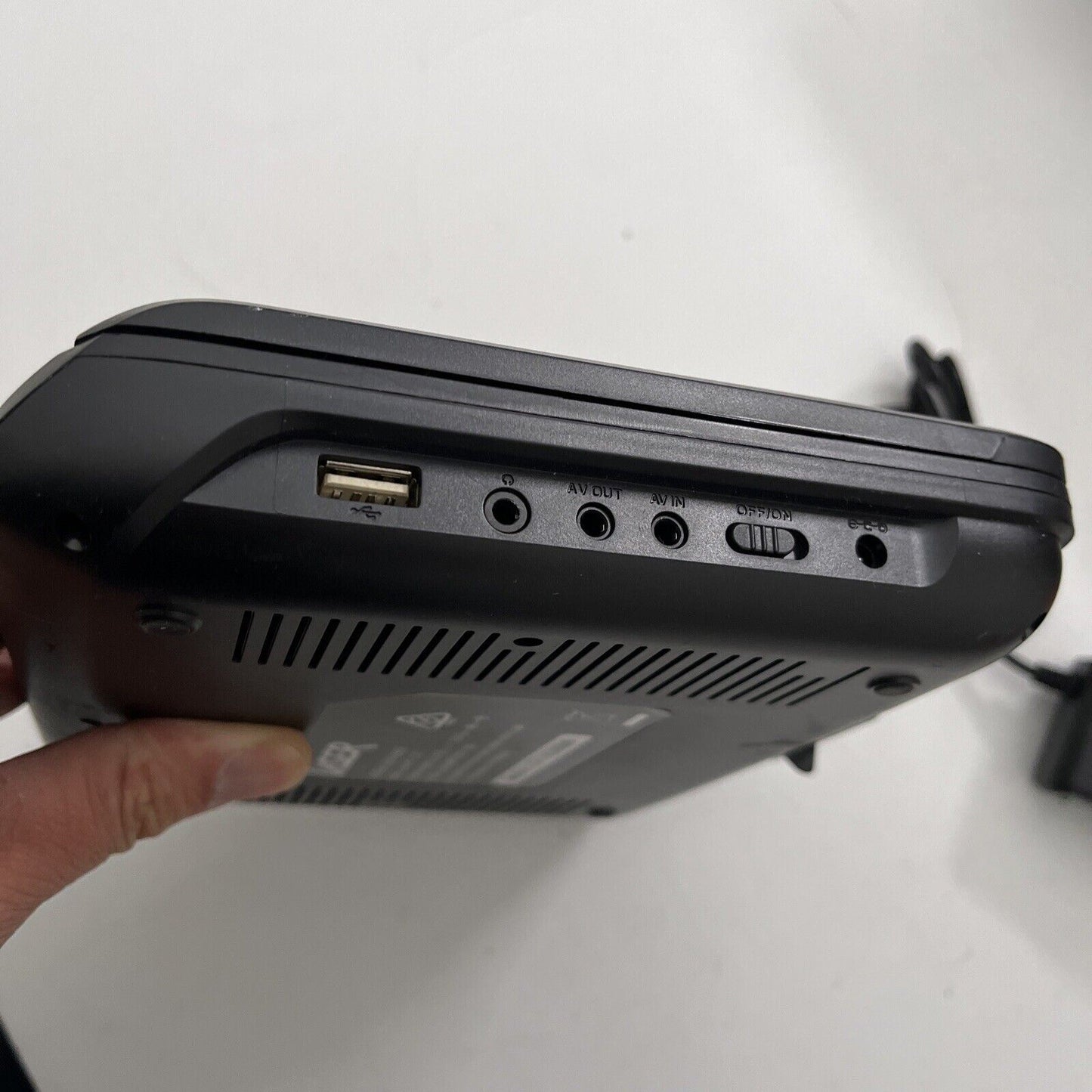 Laser 7" Portable DVD Player DVD-PT -7B with USB SD Plays DVD All Regions