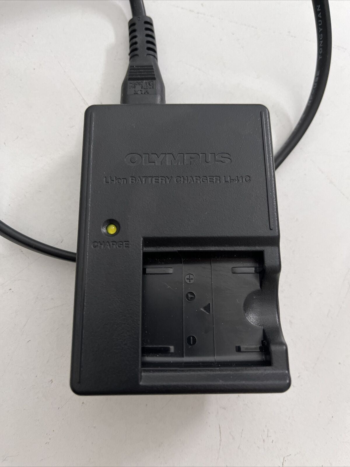 Genuine Olympus Camera Li-Ion Battery Charger LI-41CAA Li-41C 120-240v AC