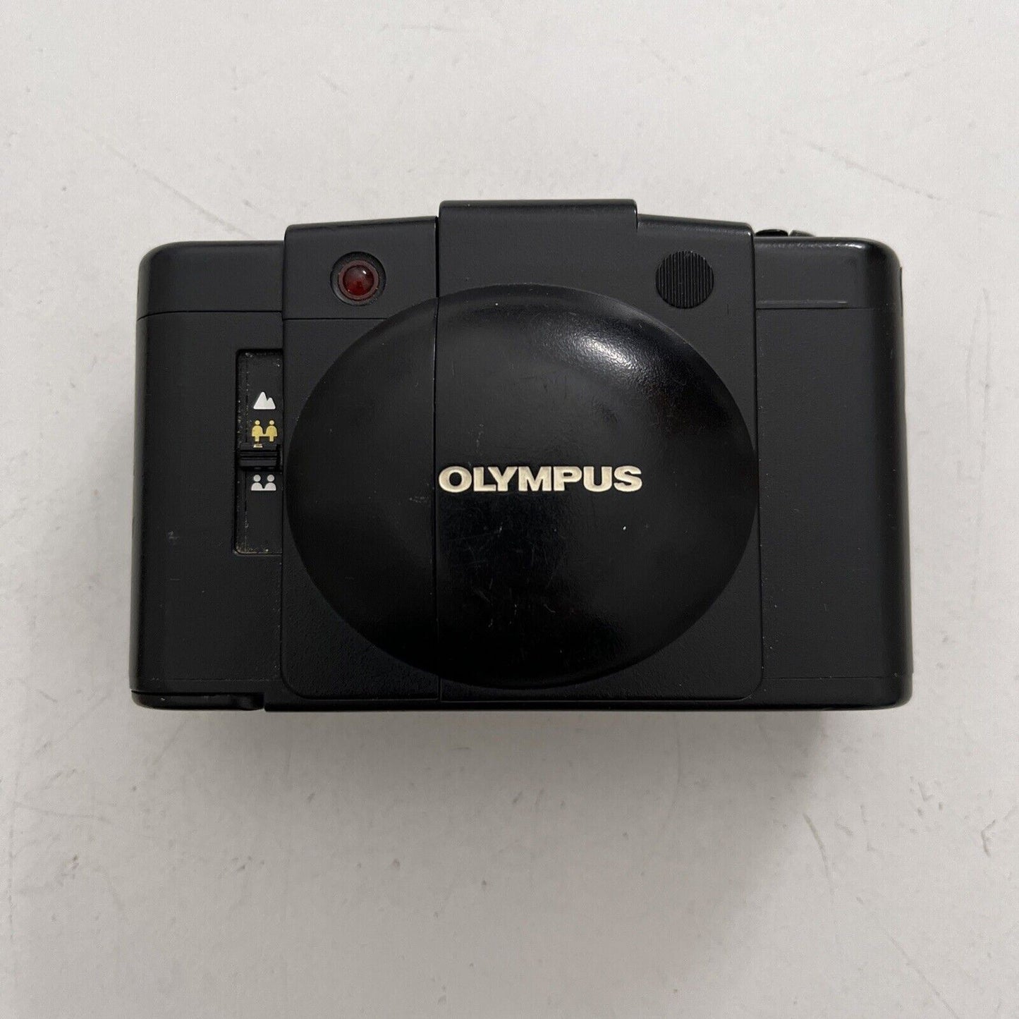 Olympus XA2 Point & Shoot 35mm Film Camera *For Parts Or Repair Not working
