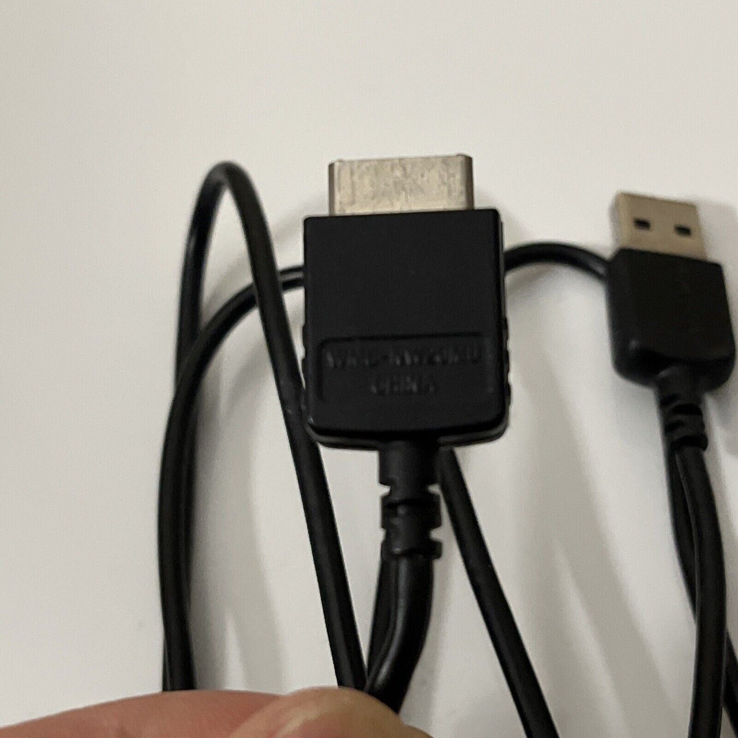 Genuine Sony WMC-NW20MU Walkman USB Charger & Data WM Port for MP3 Video Walkman