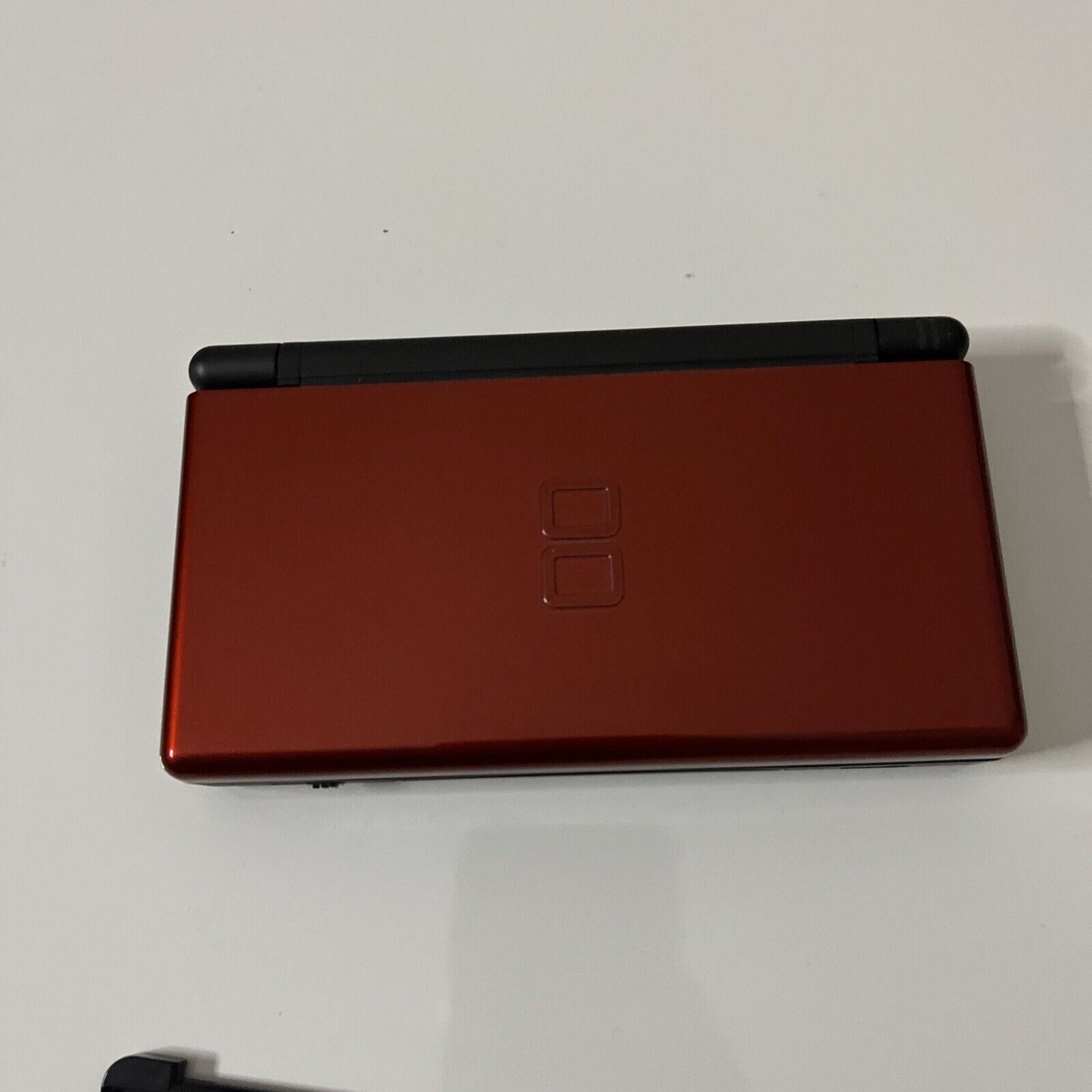 Nintendo DS Lite Crimson / Black Handheld System with USB Charger