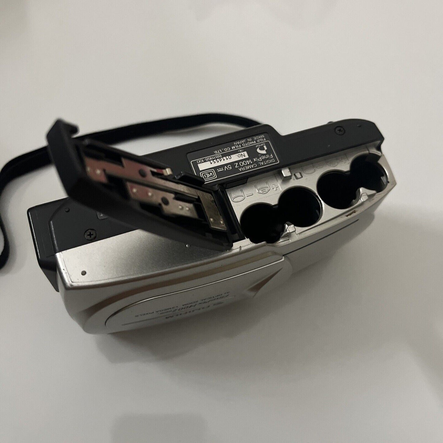 Vintage Fujifilm Finepix 1400 Z Zoom Digital Film Camera 1.3 MP 3x Zoom