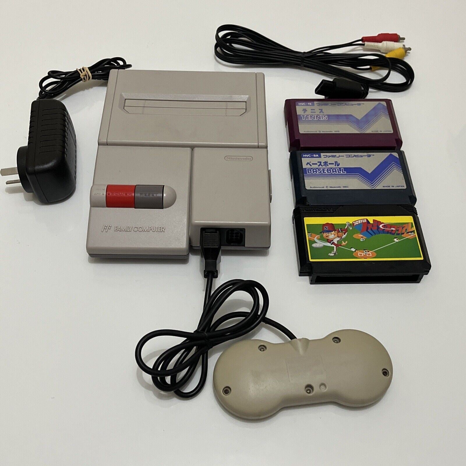 Nintendo Famicom Console Top Loader AV with 3 Games & AU Power Supply ...