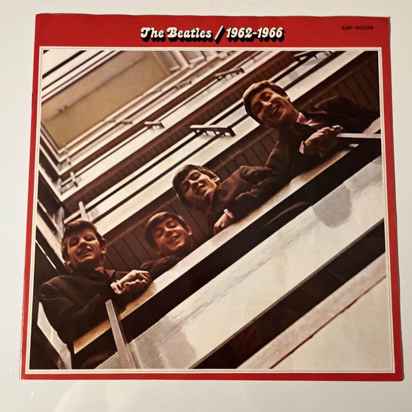 The Beatles / 1962-1966 Vinyl Record with Booklet, Discography & Poster 1973