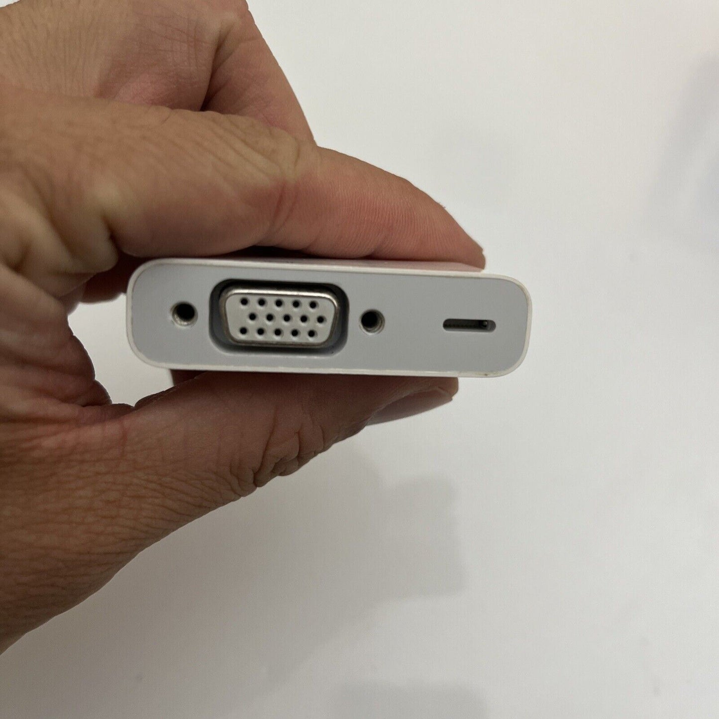 Genuine Apple Lightning to VGA Adapter for iPad iPhone A1439