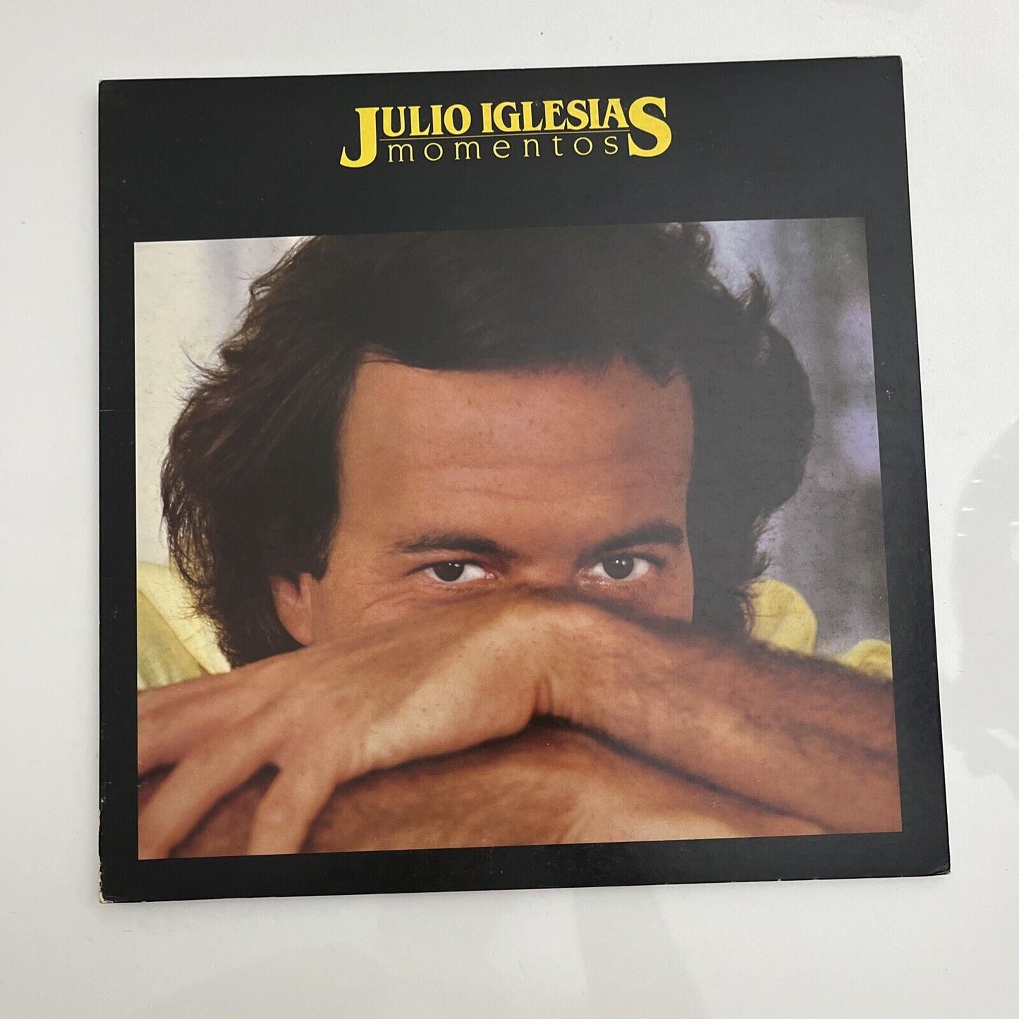 Julio Iglesias – Momentos LP 1982 Vinyl Record 28-3P-400