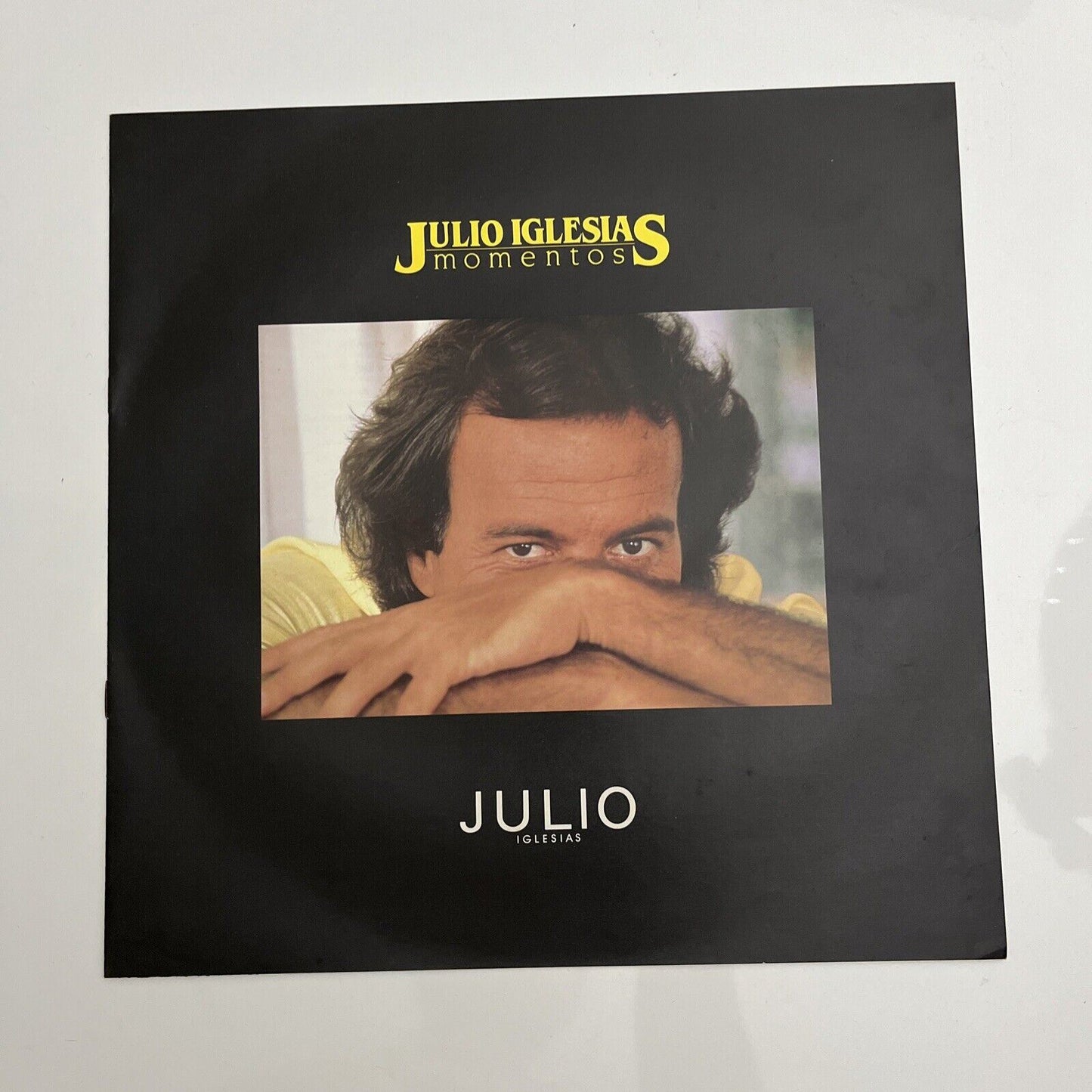 Julio Iglesias – Momentos LP 1982 Vinyl Record 28-3P-400