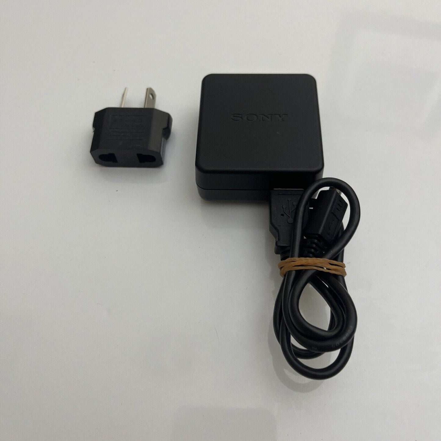 Genuine Sony AC Adaptor AC-UB10D Charger for NEX-6, NEX-5R,DSC RX100 HX30v HX20v