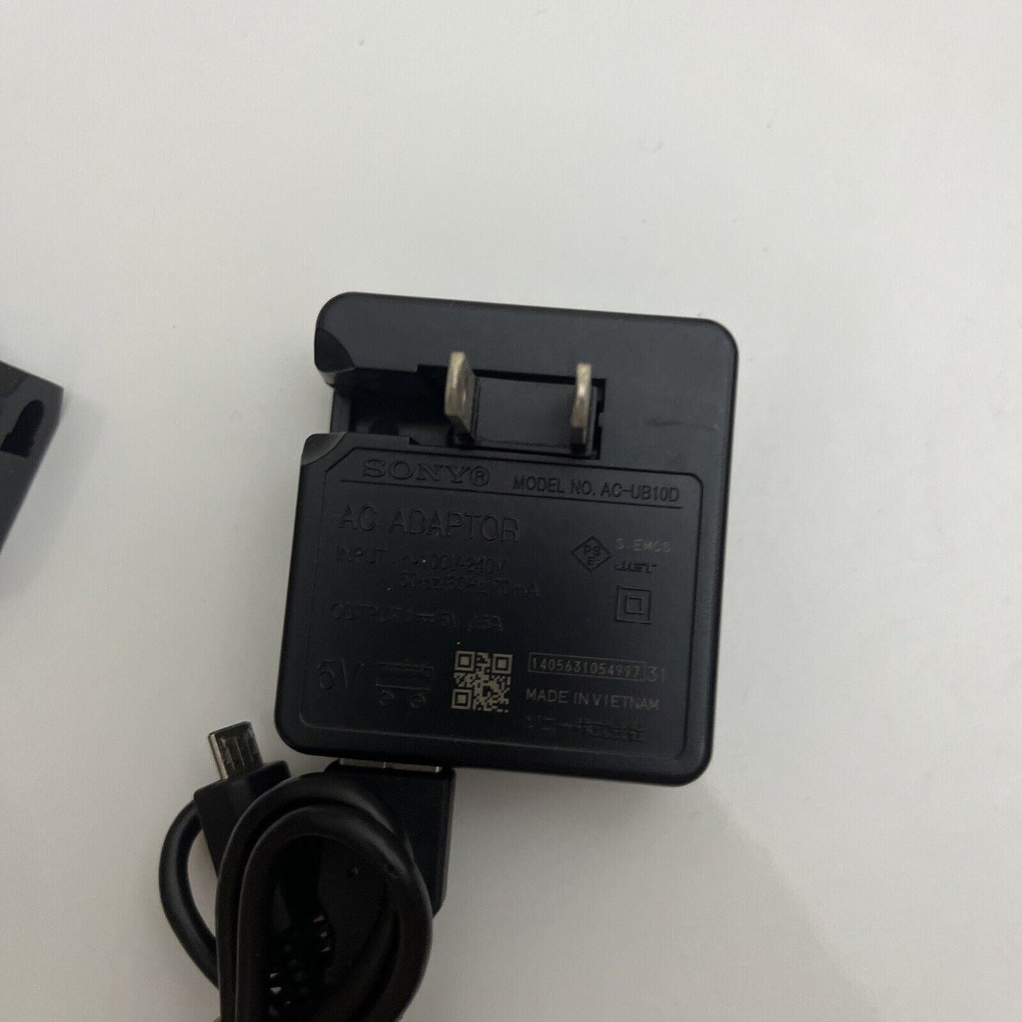 Genuine Sony AC Adaptor AC-UB10D Charger for NEX-6, NEX-5R,DSC RX100 HX30v HX20v