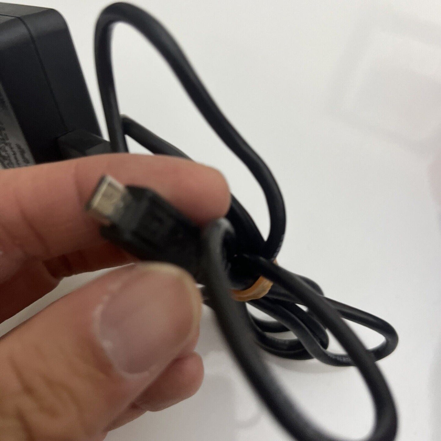 Genuine Sony AC-UB10B AC Adaptor Charger for DSC-RX10 DSC-RX100M2 DSC-TX30 ICD-U