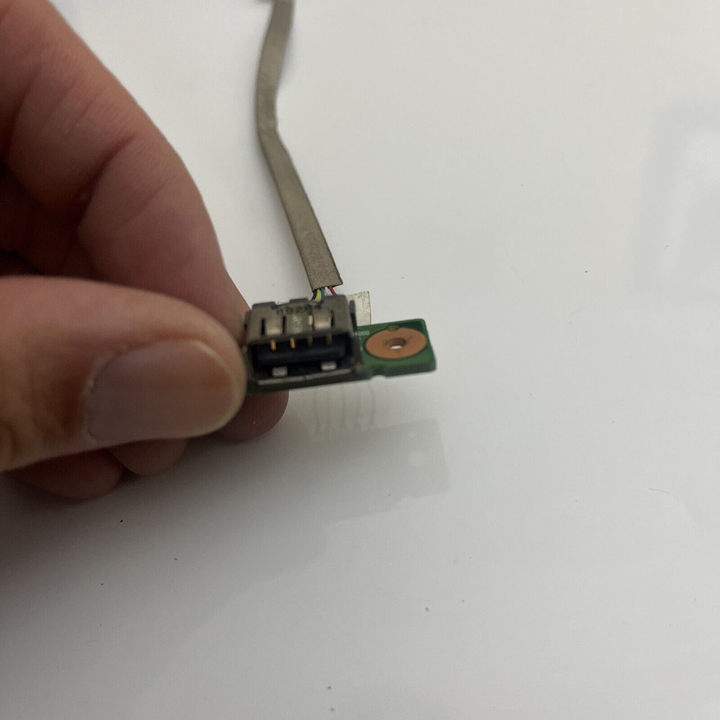 Toshiba Satellite L305D USB Board 6017B0146201 V000130880