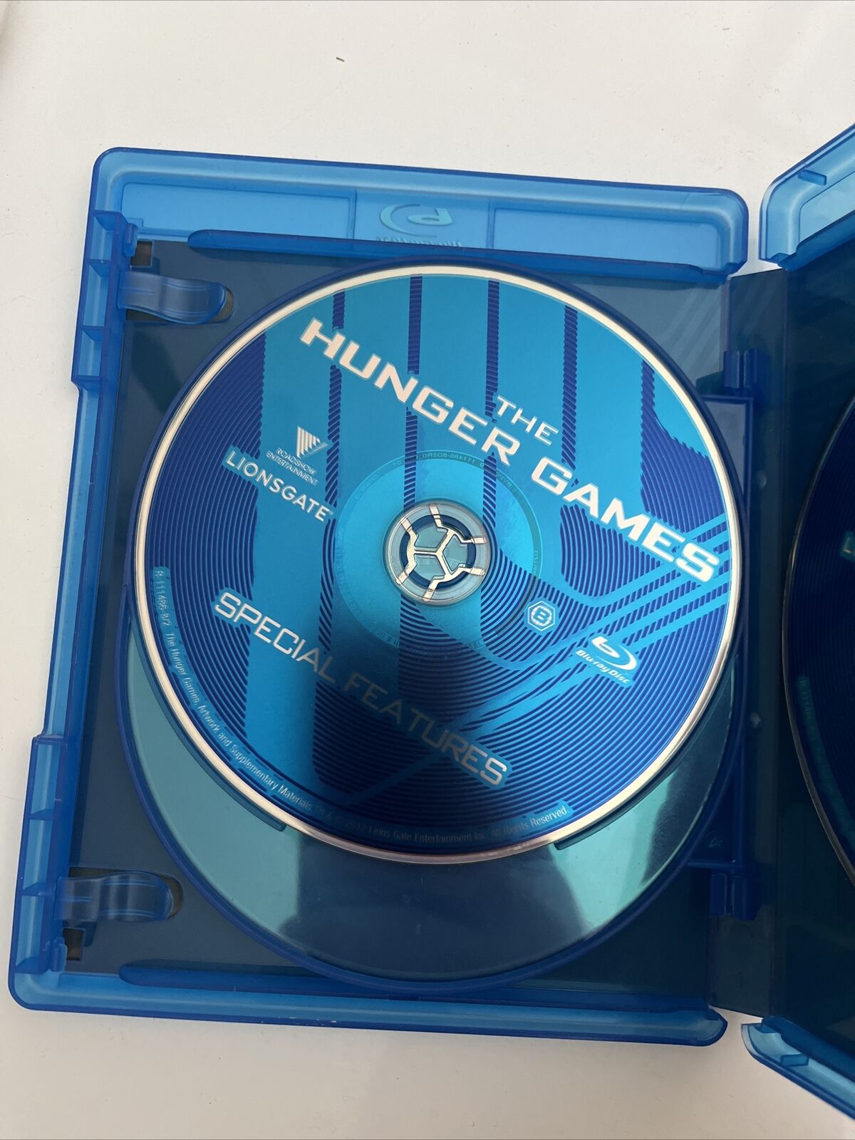 The Hunger Games (Blu-ray, 2011)  Jennifer Lawrence Region B