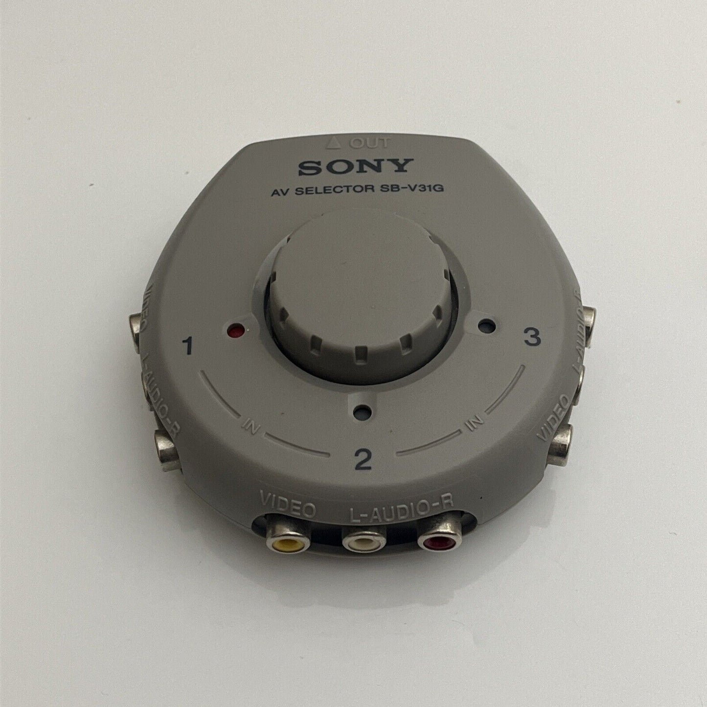 Sony Game and Video Selector  AV RCA Composite SB-V31G