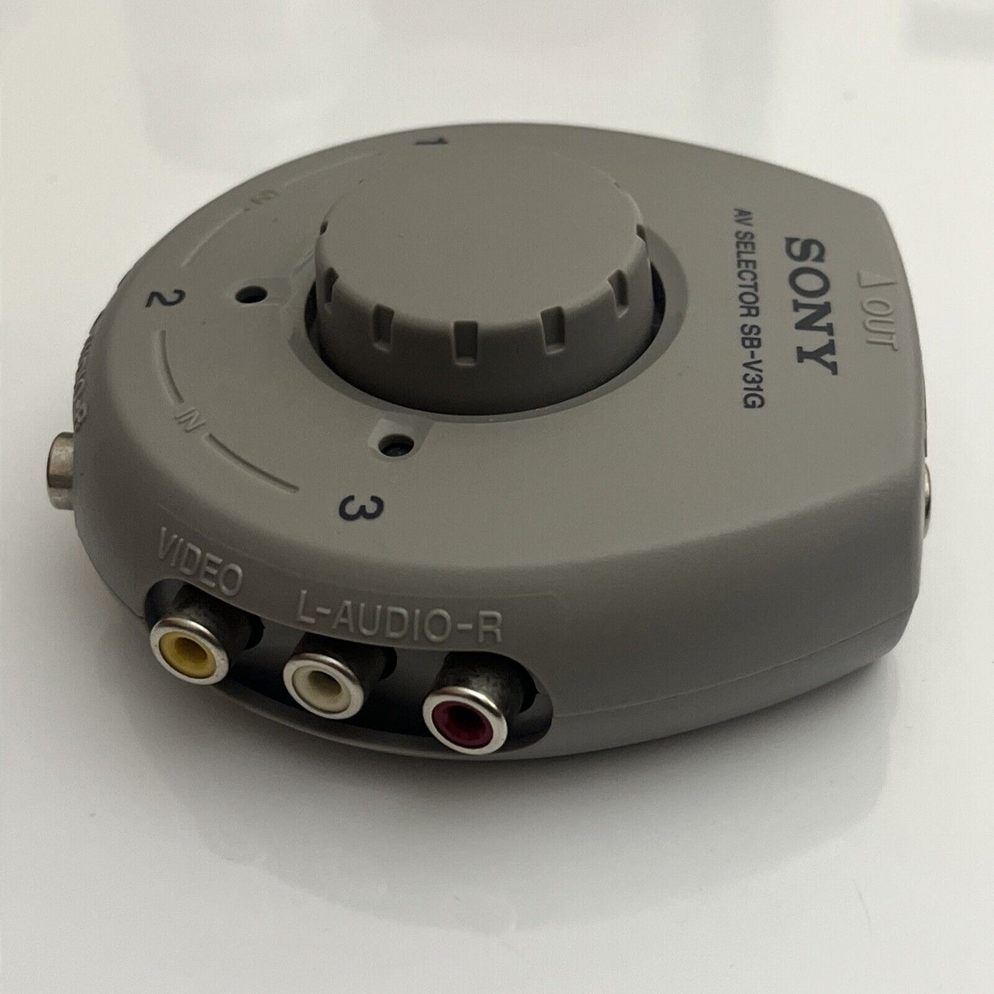 Sony Game and Video Selector  AV RCA Composite SB-V31G
