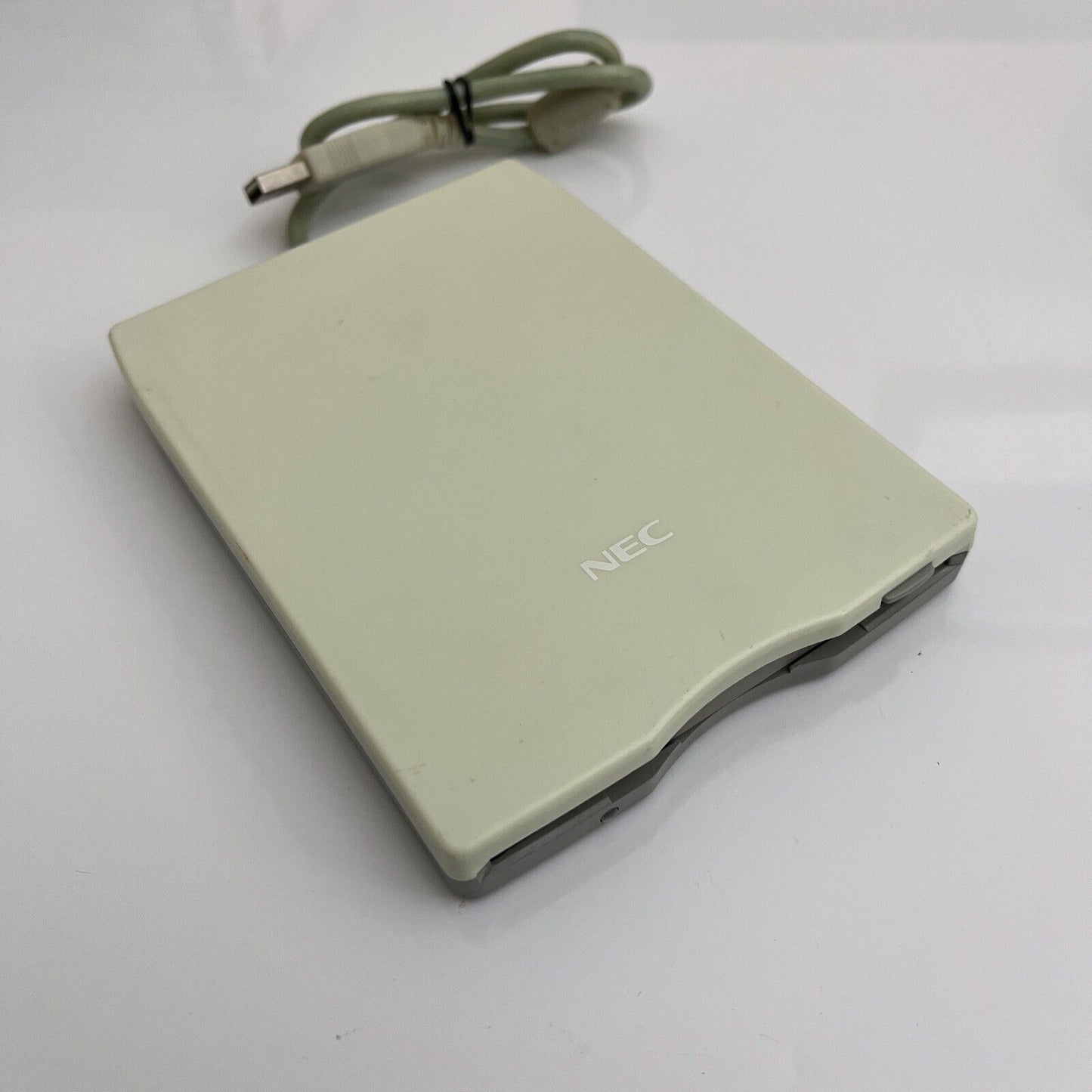 NEC Portable External USB 1.44 MB 3.5” FDD Floppy Disk Drive FD-05PUB White