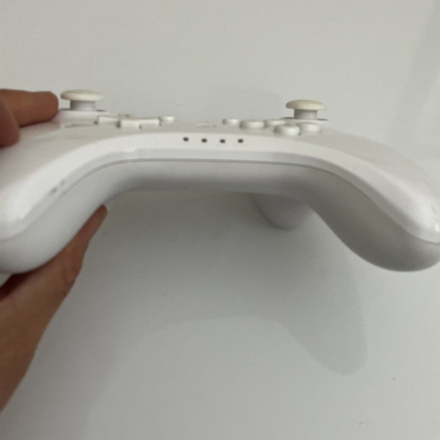 Official Nintendo Wii U Pro Controller Wireless Bluetooth Genuine White