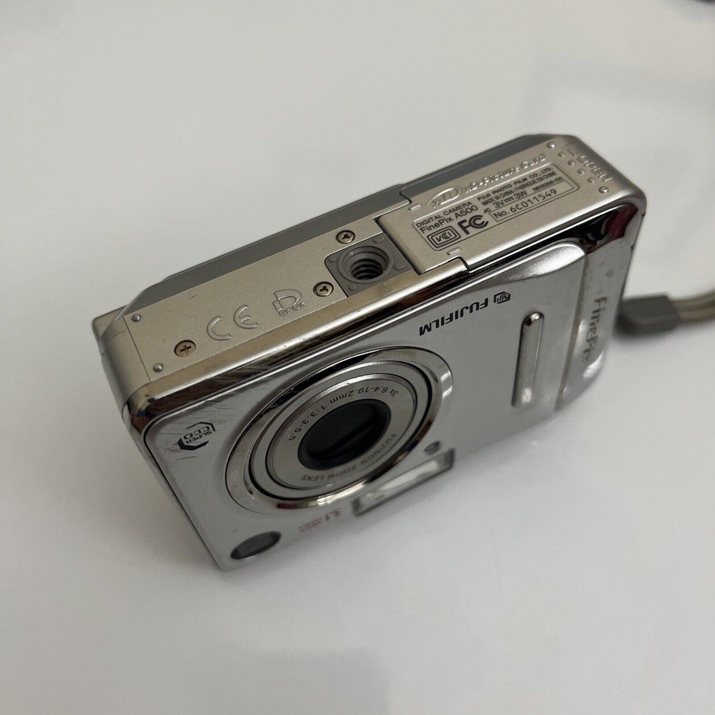 Fujifilm Finepix A500 Point & Shoot Digital Camera 5.1MP