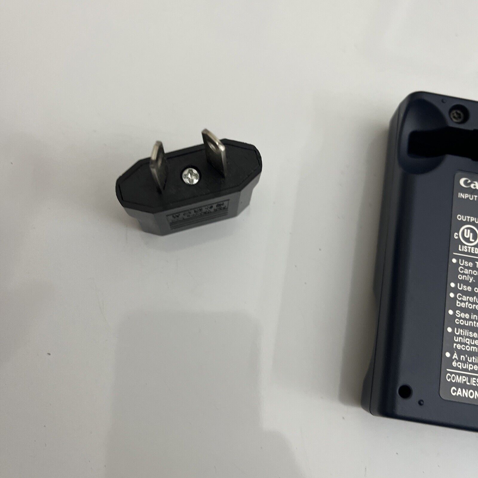 Chargeur (USB/Auto/Secteur) pour Canon NB-5L / Ixus 90 is Chargeur (USB/Auto/Secteur) pour Canon NB-5L / Ixus 90 is