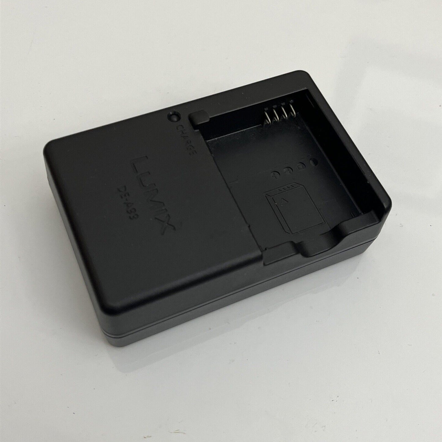 Genuine Panasonic Lumix DE-A99 Battery Charger  DMW-BLE9 DMW-BLE9E BLE9PP BLE9PP