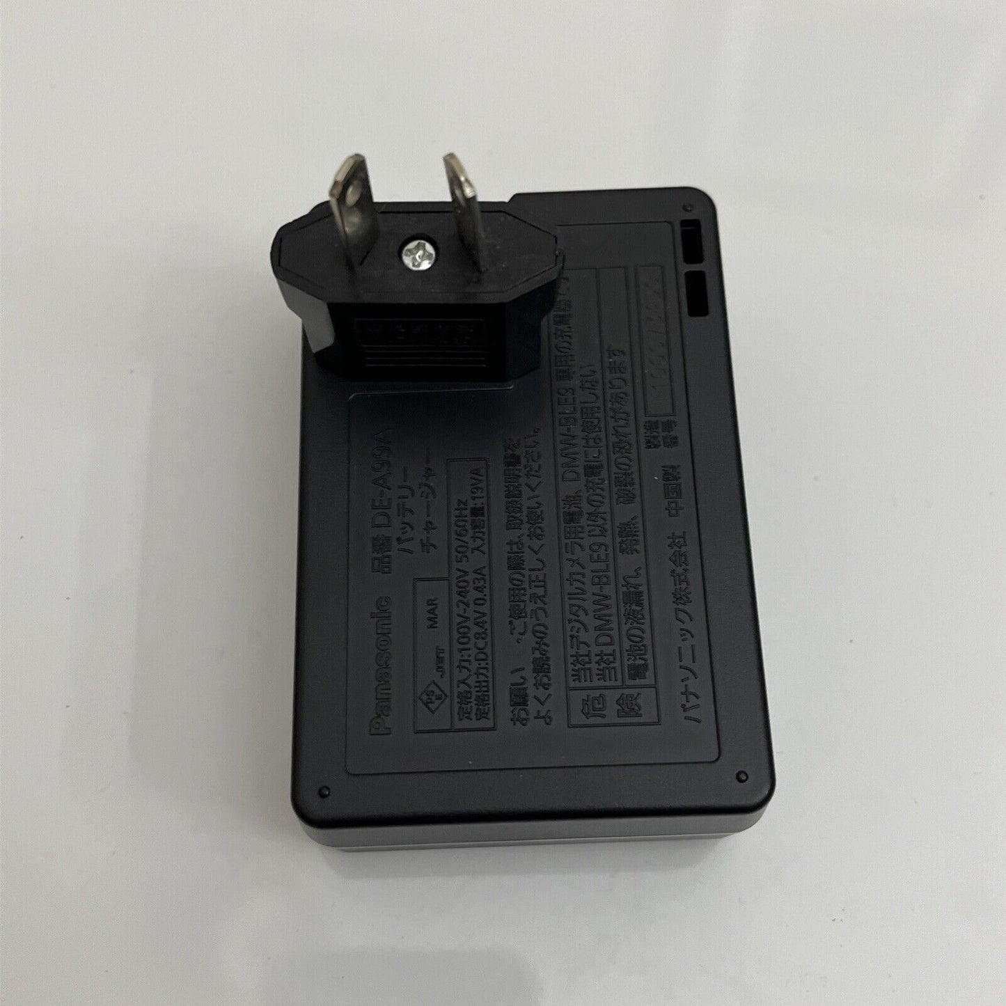 Genuine Panasonic Lumix DE-A99 Battery Charger  DMW-BLE9 DMW-BLE9E BLE9PP BLE9PP