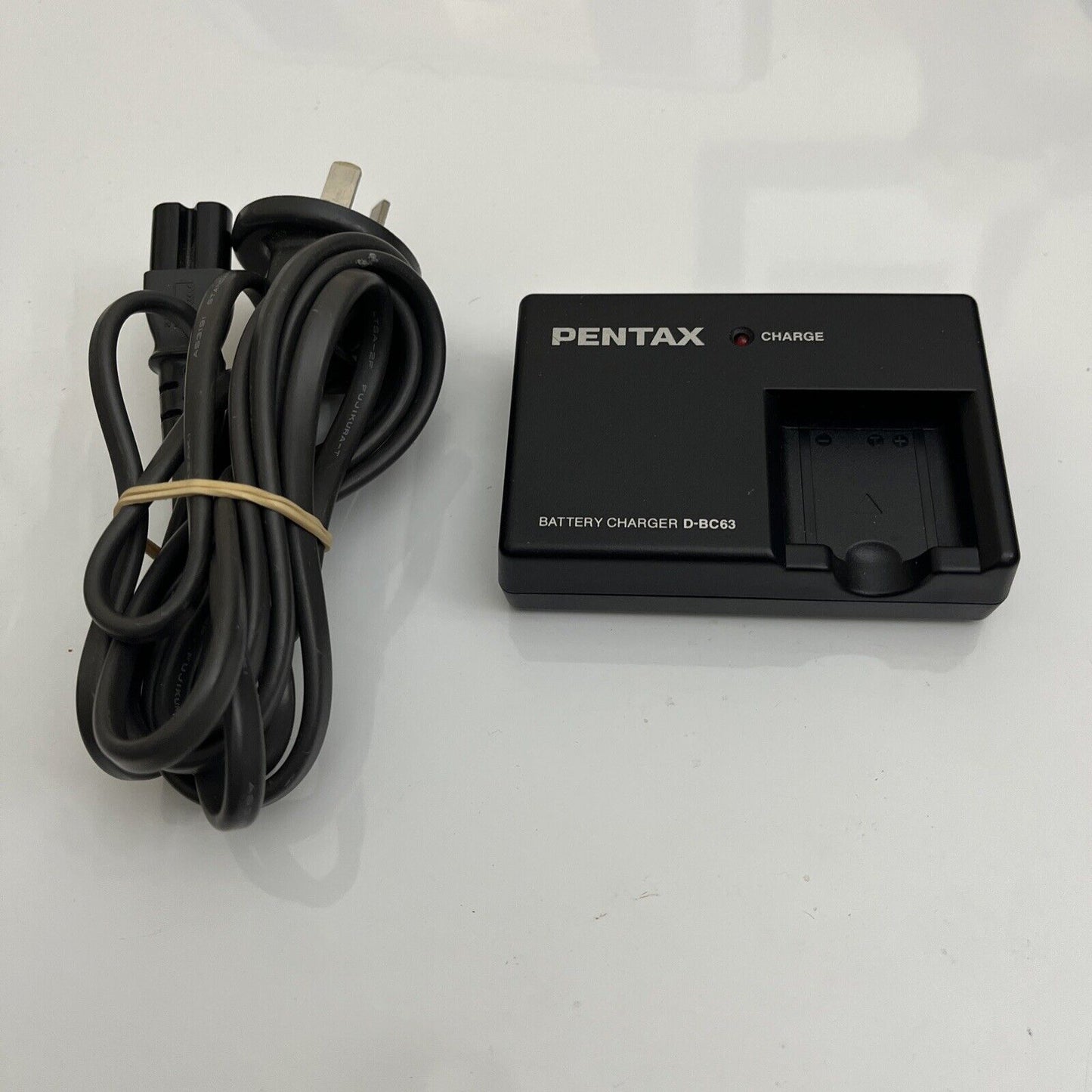 Genuine Pentax D-BC63 Battery Charger for D-LI108 and D-LI63 Battery