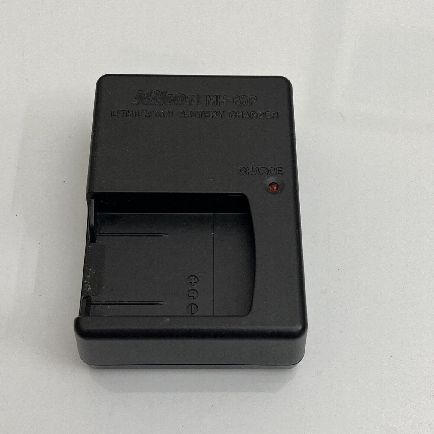 Genuine Nikon MH-65P Battery Charger for EN-EL12 ENEL12 Batteries