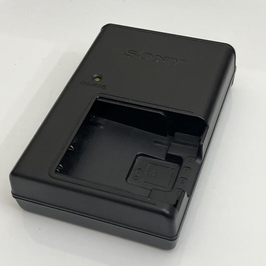 Genuine Sony BC-CSD Battery Charger 100-240V Output: 4.2V 0.33A NP-BD1  NP-FD