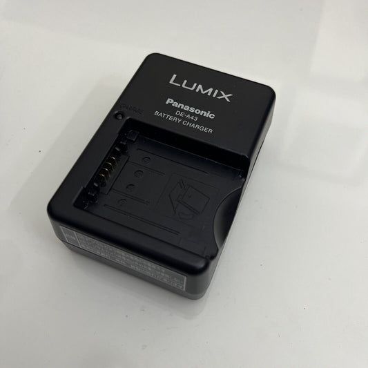 Panasonic Lumix DE-A43 Battery Charger CGA-S006,CGA-S006E,CGA-S006e ,CGA-S002 ,C