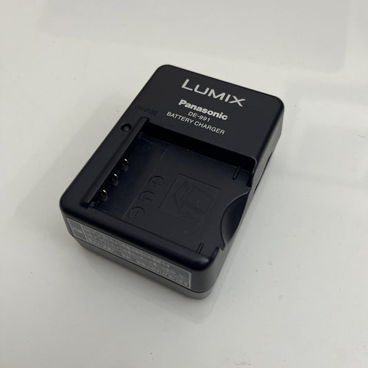 Panasonic Lumix DE-991 Battery Charger CGA-S004 CGA-S004A/1B CGA-S004E DMW-BCB7