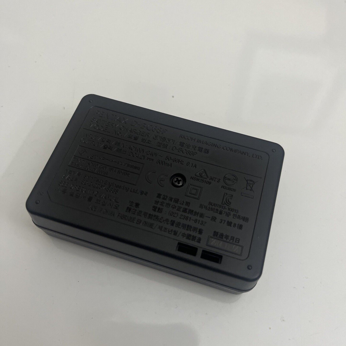 Genuine Pentax D-BC68P Battery Charger for D-LI68 D-LI122 PENTAX Q Q7 Q10 Q-S1 O