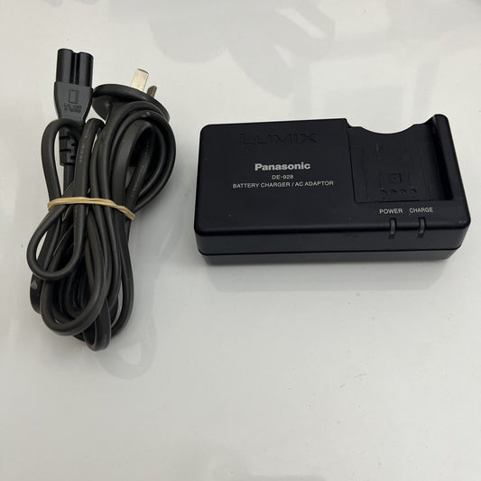 Genuine Panasonic DE-928 Battery Charger for CGA-S002 DMW-CAC1GT