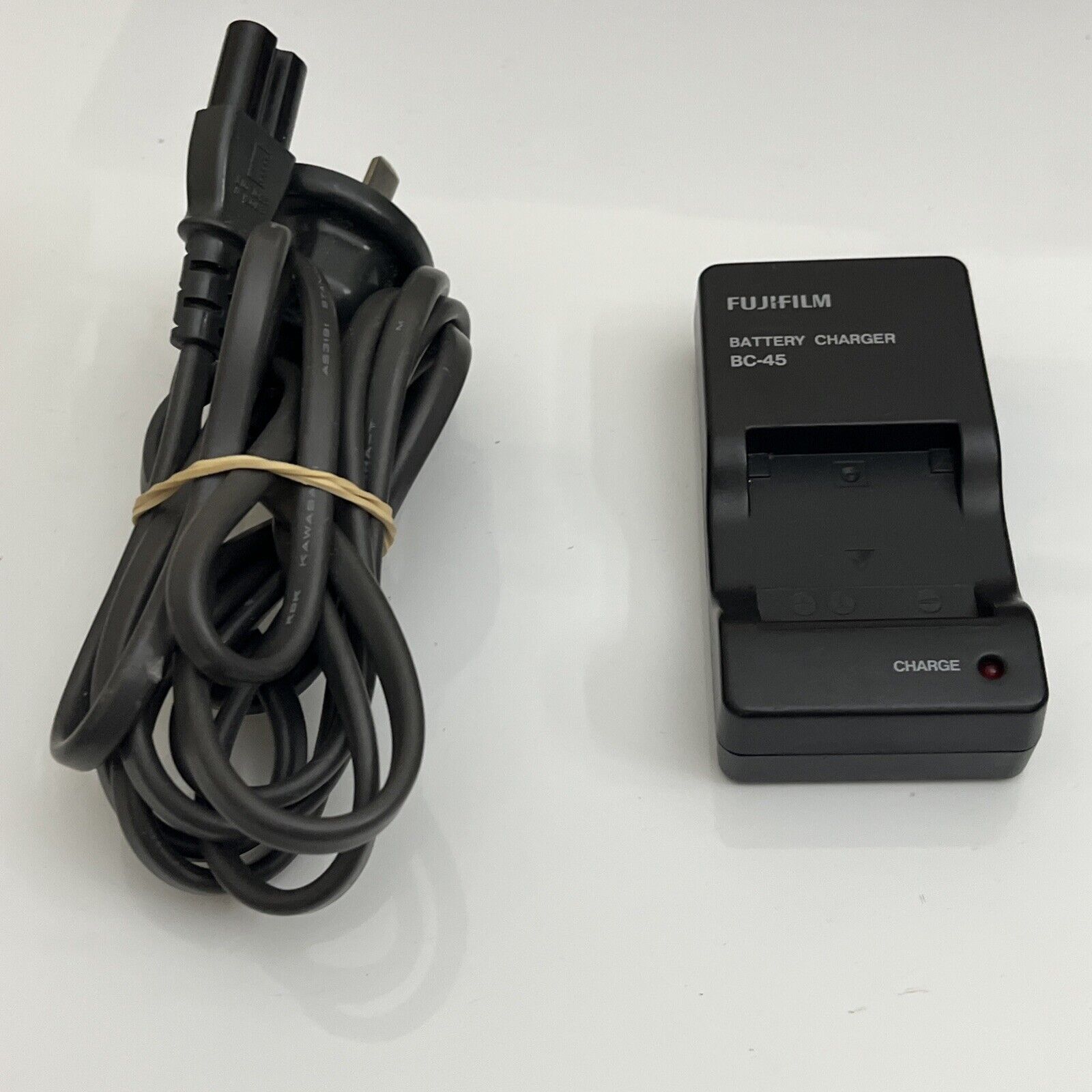 Kastar NP-45 / NP-45A Battery Charger For Fujifilm FinePix Cameras - Also Fits Casio, Kodak, Nikon, Olympus, Pentax