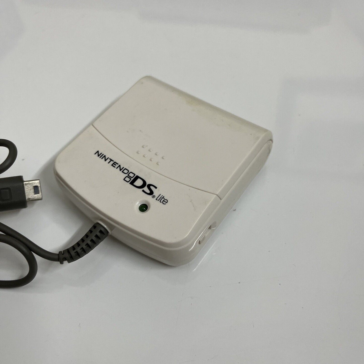 Nintendo DS Lite AA Battery Charger - Charges your DSLite with AA batteries