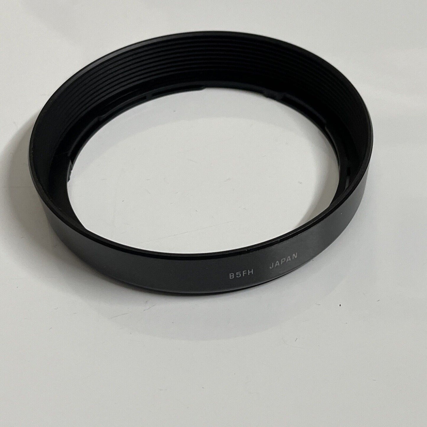 Tamron B5FH Lens Hood Shade for AF 28-200mm f3.8-5.6