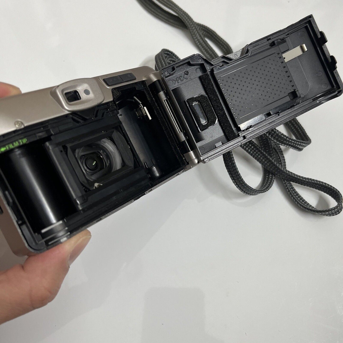 Fujifilm Silvi 90 35mm Film Camera 38-90mm Zoom Lens Flash