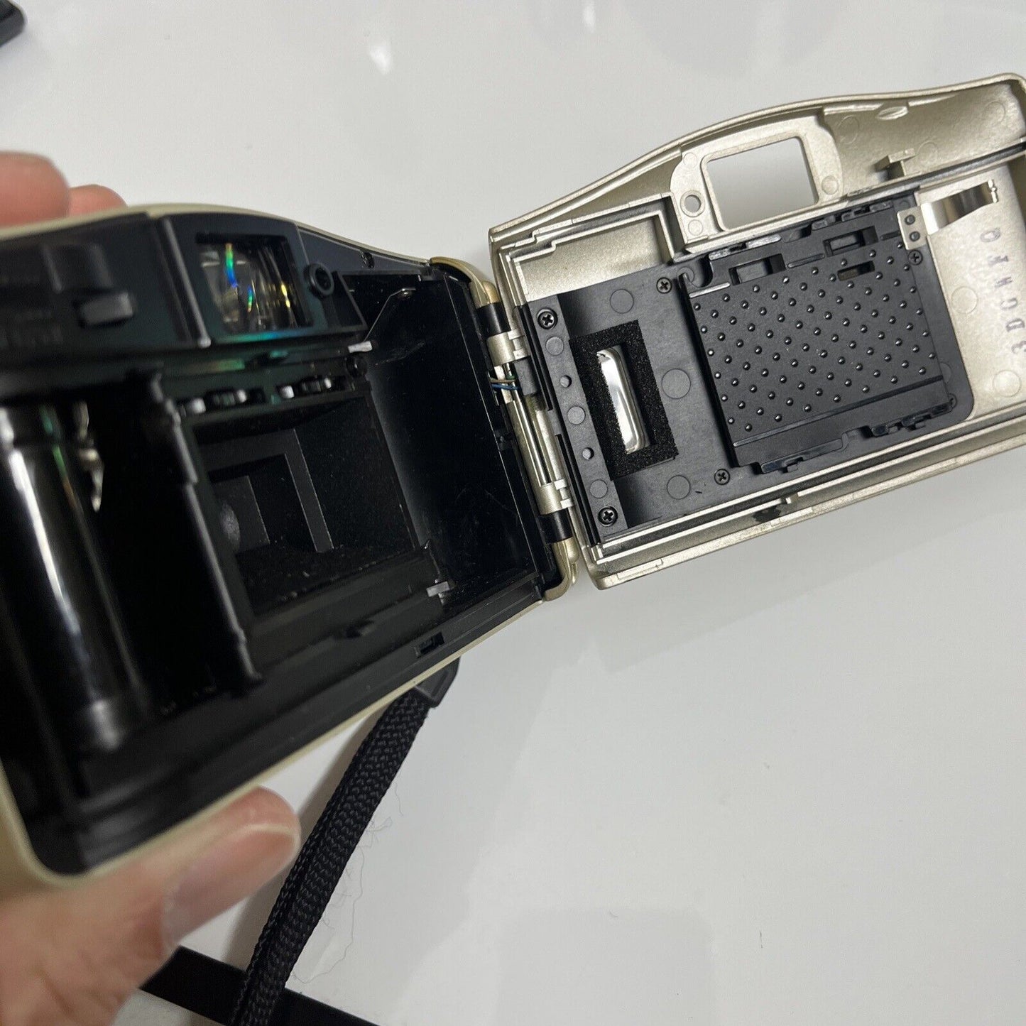 Kyocera Campus AF Big Finder 35mm Film Camera *For Parts Or Repair