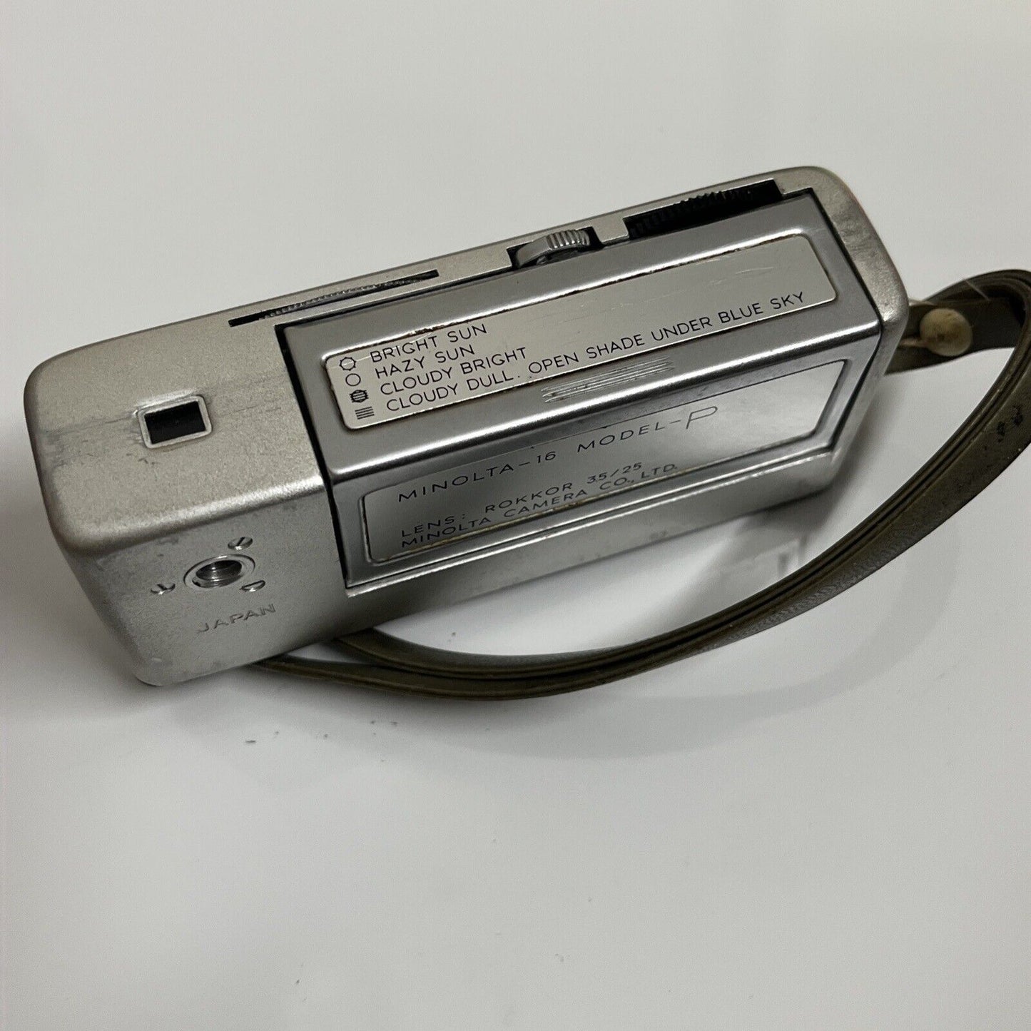 Minolta 16 Film Camera 16mm Model-P Rokkor 3.5/25 Lens Subminiature Made Japan