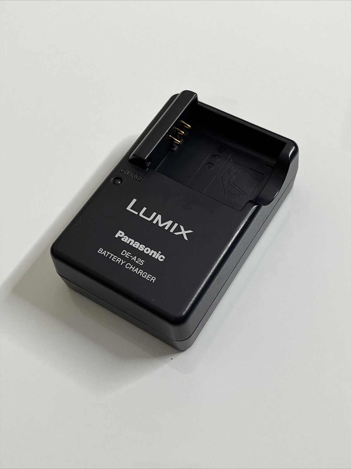 Genuine Panasonic Lumix DE-A25 Battery Charger for CGA-S007 DMW-BCD10 Battery