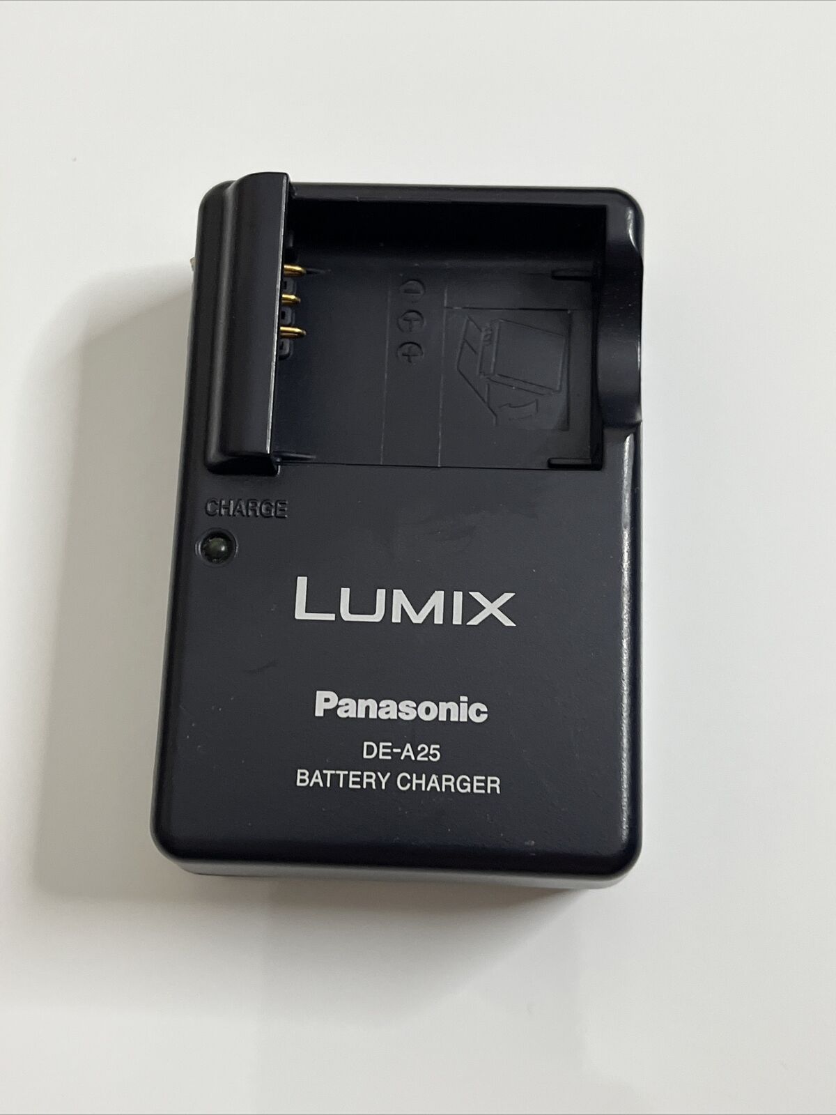 Genuine Panasonic Lumix DE-A25 Battery Charger for CGA-S007 DMW-BCD10 Battery