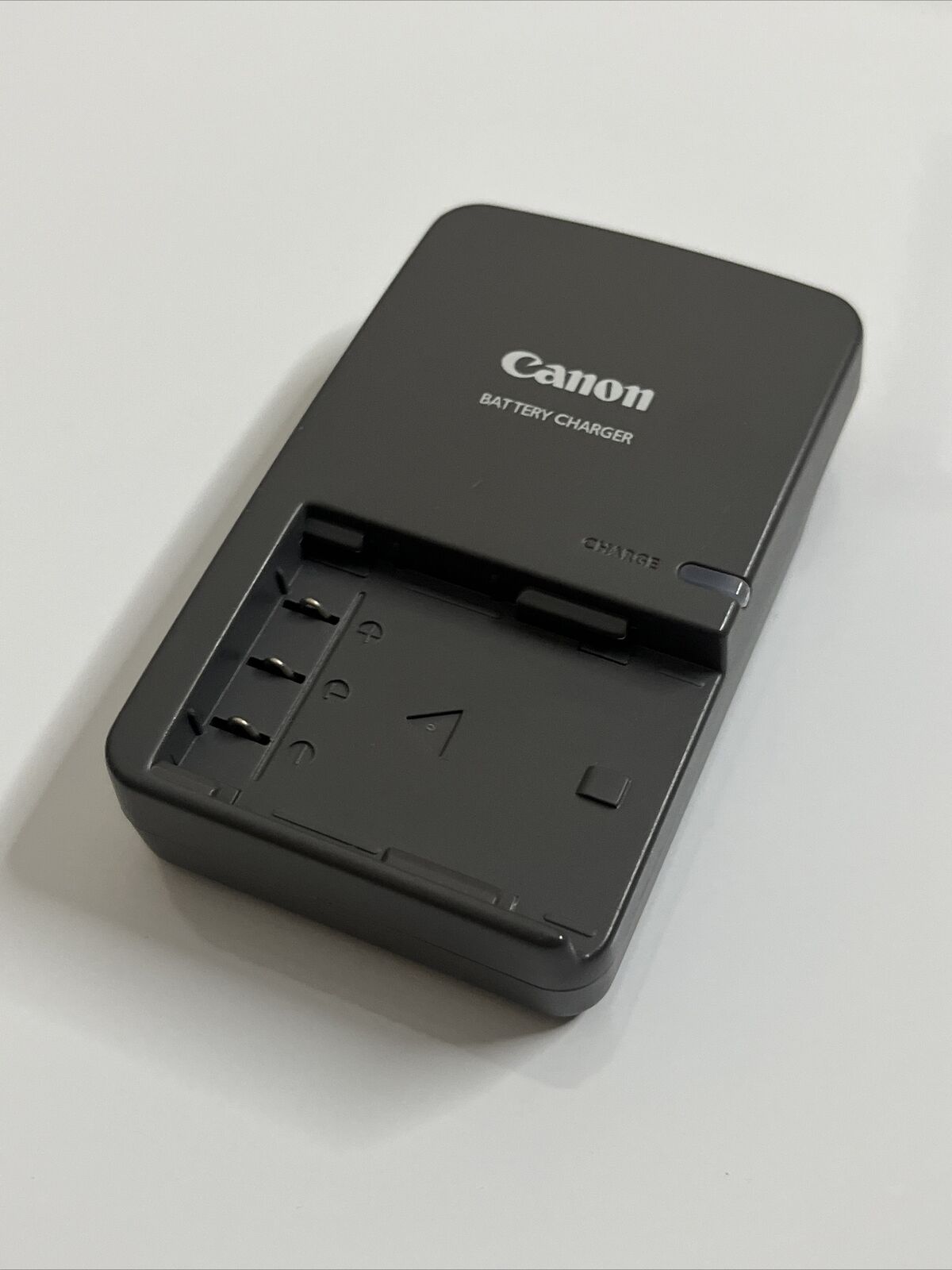 Genuine Canon Battery Charger CB-2LW for NB-2L NB-2LH Batteries 100-240V