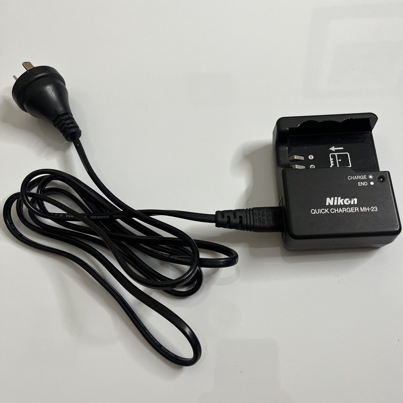 Chargeur CELLONIC Pour Batterie EN-EL9/EN-EL9A/EN-EL9E - Compatible MH-23 - Charge Rapide Avec écran LCD - Adaptateur Secteur Inclus