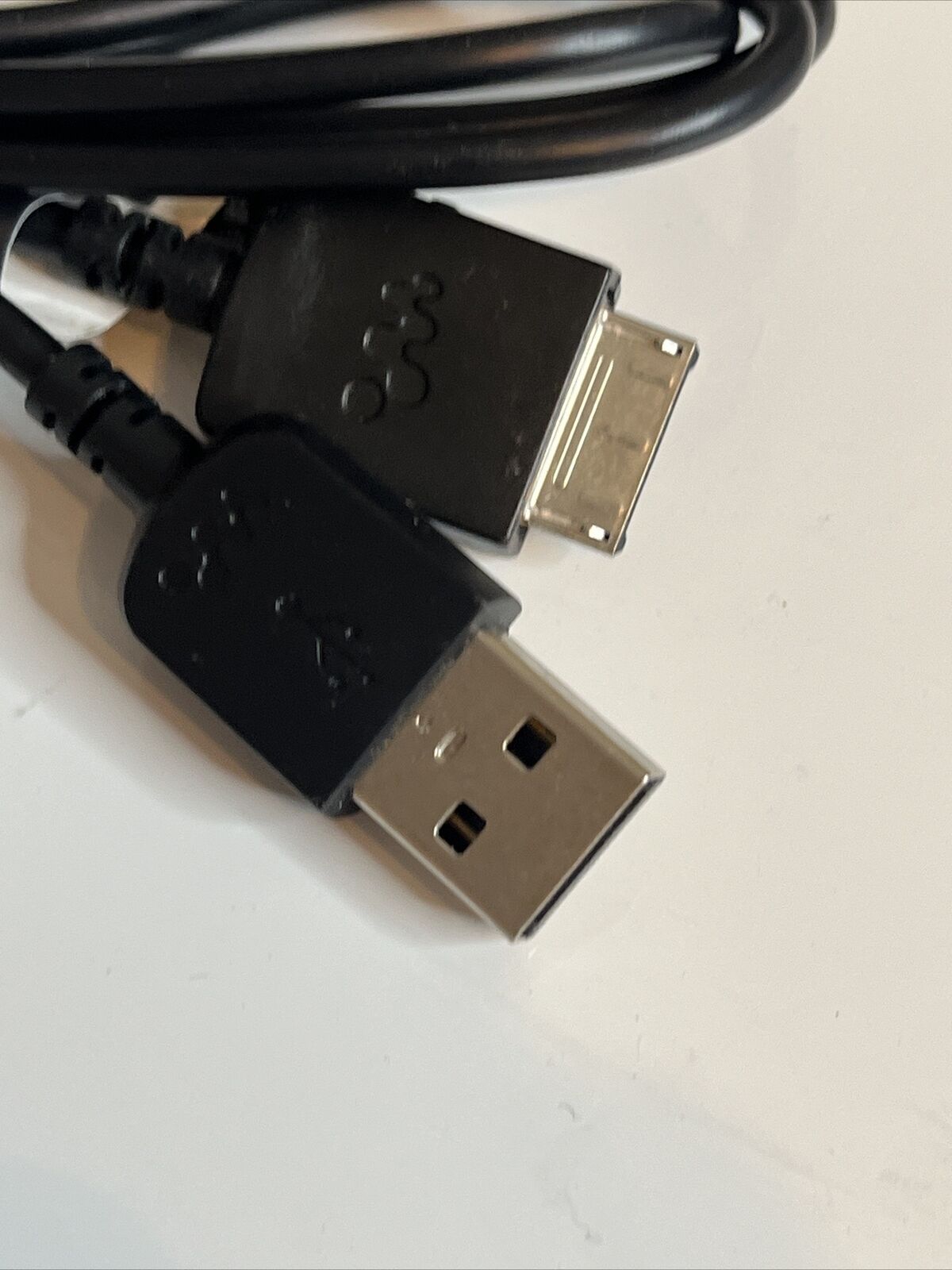 Official Sony WMC-NW20MU Walkman USB Charger & Data WM Port for Sony Walkman