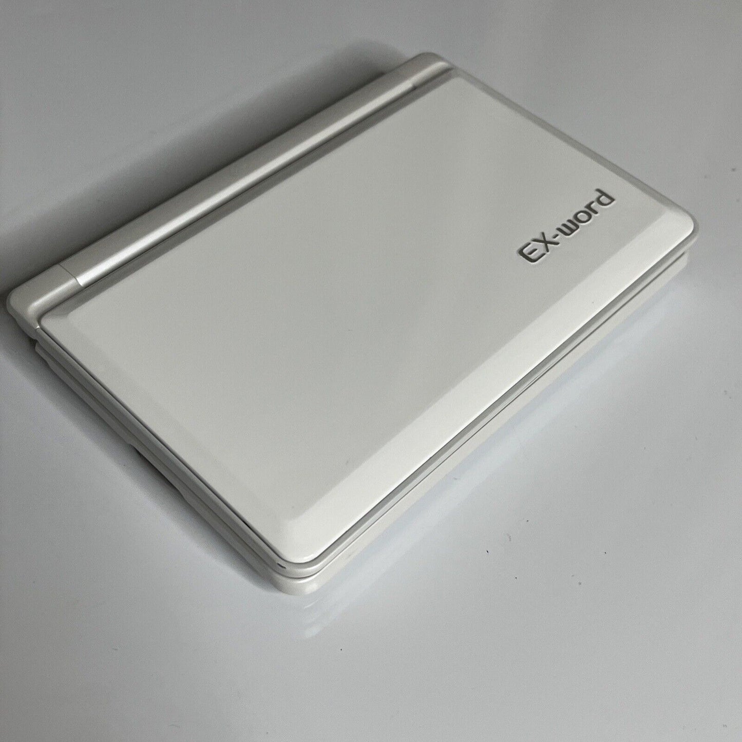 Casio EX-Word Dataplus 4 XD-SF6350 White Japanese English Electronic Dictionary