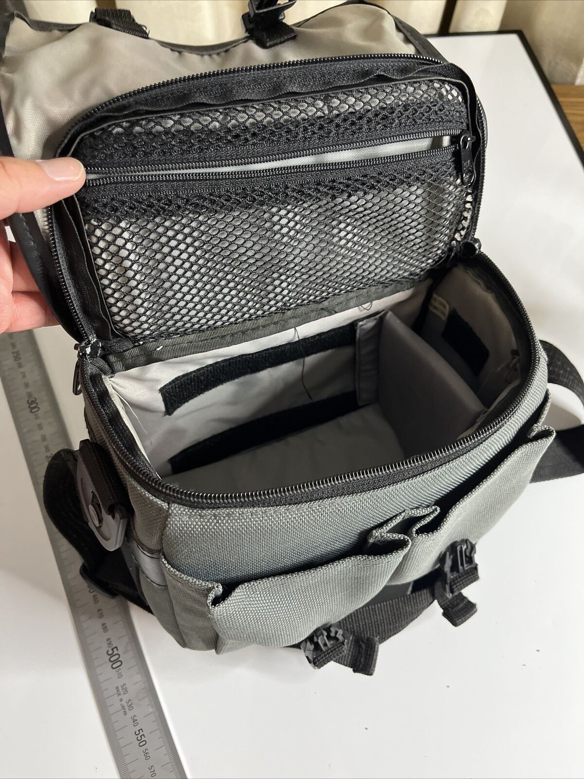 Focal Camera Shoulder Bag with Shoulder Strap 22 x 7 x 15 cm