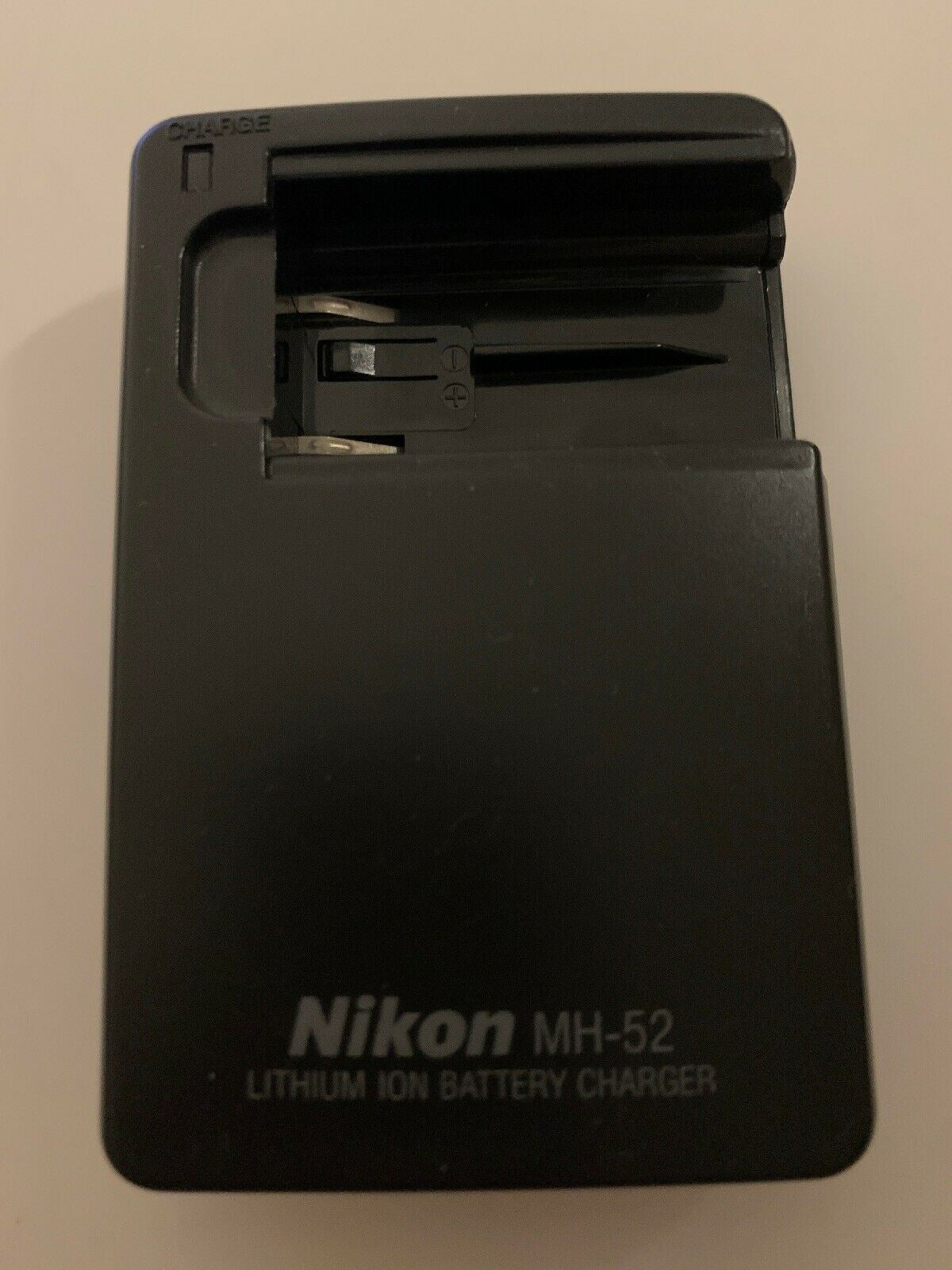 Genuine Nikon MH-62 Battery Charger for Charging EN-EL8 Battery