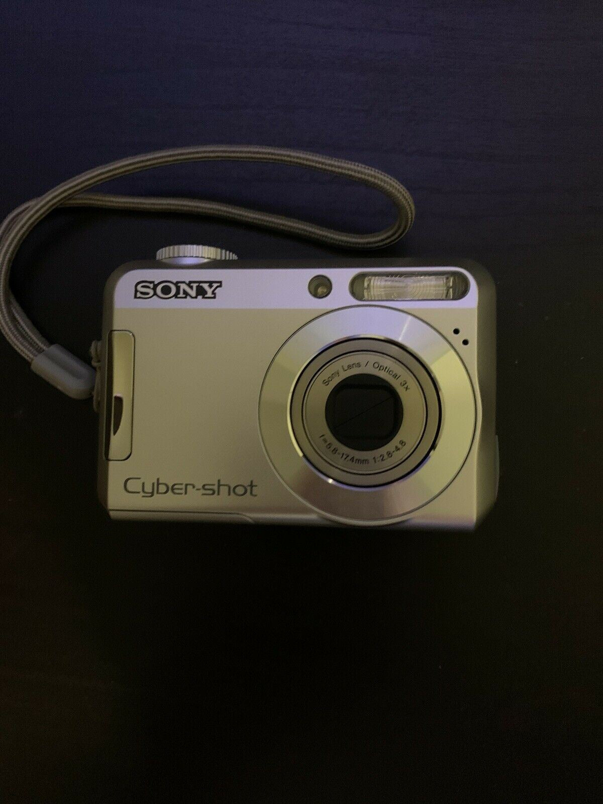 Sony DSC-S650 Cyber Shot 7.2 MP Digital Camera