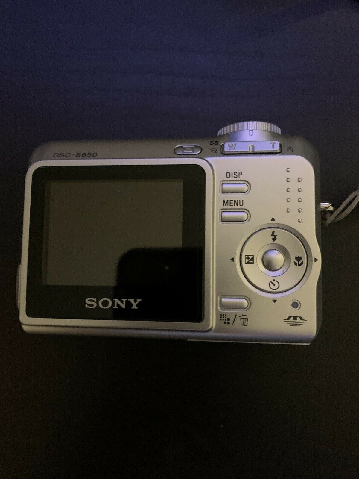 Sony DSC-S650 Cyber Shot 7.2 MP Digital Camera