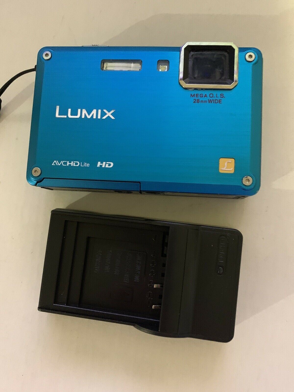 Panasonic Lumix AVCHD Lite HD DMC-FT1 Digital Camera Shock & Waterproof 12MP